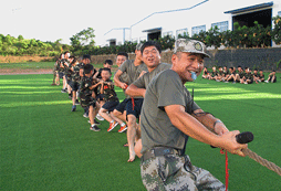 南昌青少年軍事夏令營鍛煉孩子堅韌不拔