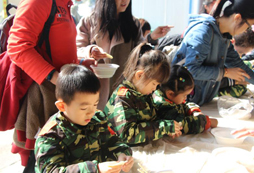 6天的南京軍事訓(xùn)練營點(diǎn)燃孩子克服困難的決心