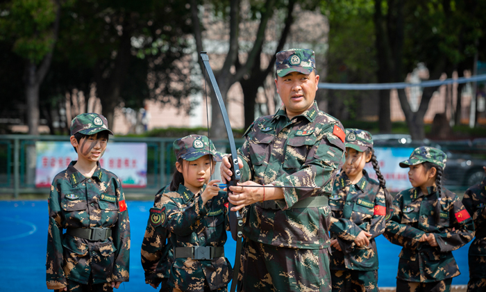 南京14天軍事夏令營什么價格