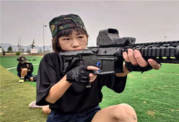 南京青少年夏令營女子軍事塑造女嬌娃