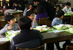 參加南京勵(lì)志游學(xué)夏令營(yíng)帶多少錢比較合適呢？