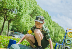 赤峰暑假軍事夏令營(yíng)教孩子怎么面對(duì)挫折