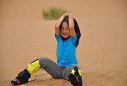 寧夏中小學(xué)生夏令營(yíng)開(kāi)展沙漠生存實(shí)戰(zhàn)訓(xùn)練