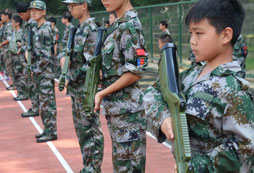 南京弘星軍事夏令營全方位的體驗