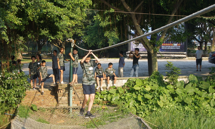 軍事活動的暑假特色