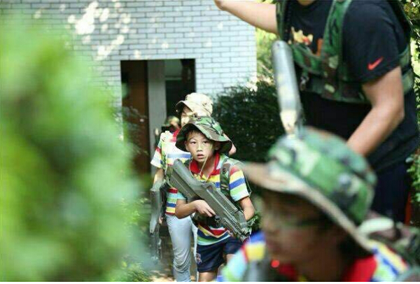 小鬼當家勵志特訓營活動來豐富孩子的感官世界