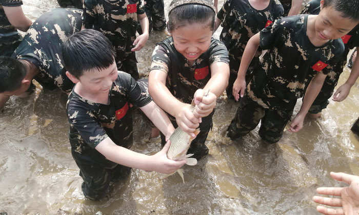 航圖軍事夏令營(yíng)對(duì)孩子的收獲