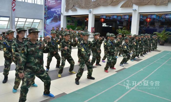 新疆軍事夏令營
