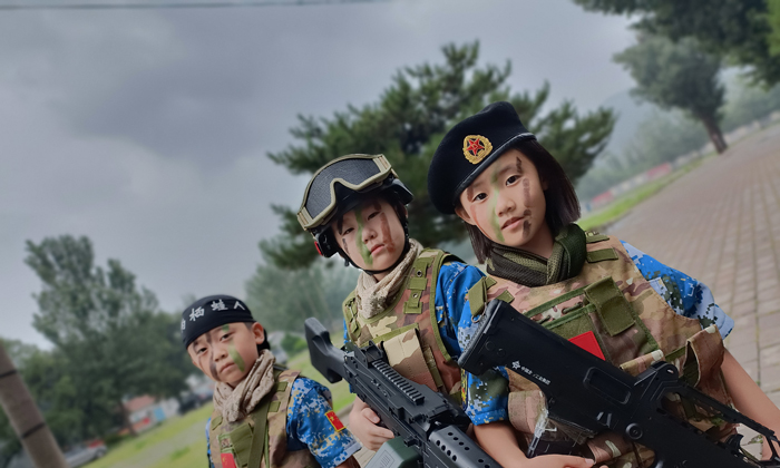 勇者軍事夏令營(yíng)
