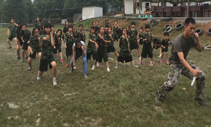 2018年南寧獵豹特戰(zhàn)8天營招生詳情