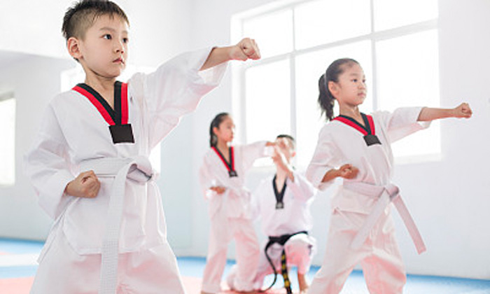 仁初武術(shù)營(yíng)給孩一個(gè)健康的體魄