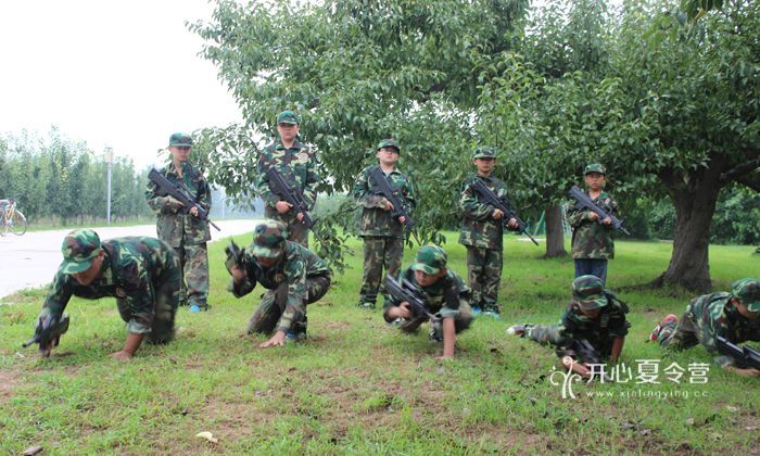 青少年軍事夏令營(yíng)