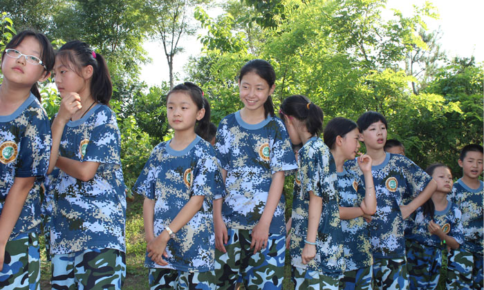 青少年軍事夏令營