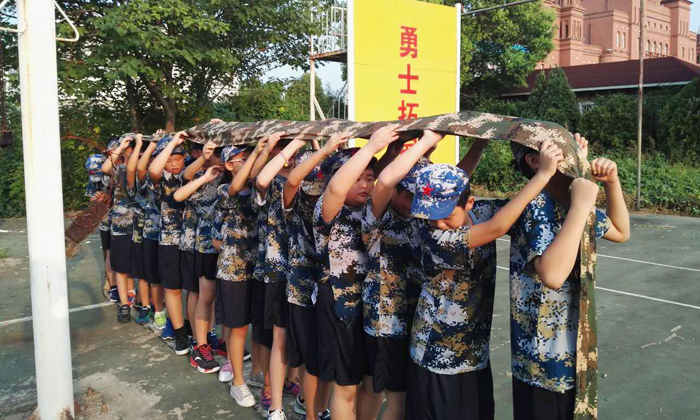 八里河勇士軍事夏令營(yíng)