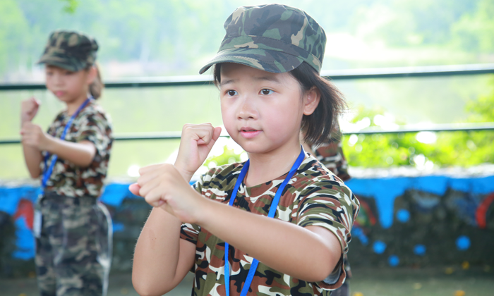 參加觀瀾湖軍事特訓(xùn)對(duì)孩子有哪些幫助