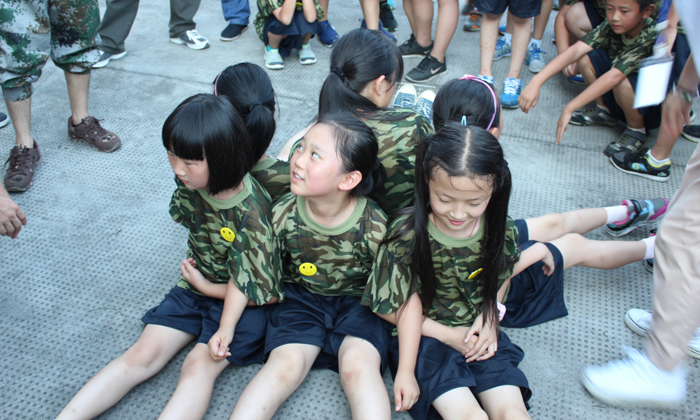 軍事特訓(xùn)帶你體驗軍旅生活