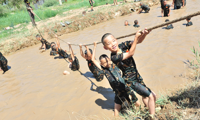 勵戰(zhàn)營地軍事夏令營