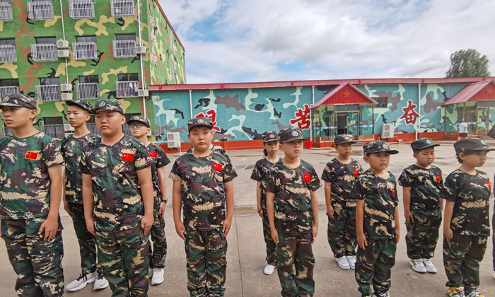 航圖軍事夏令營好不好