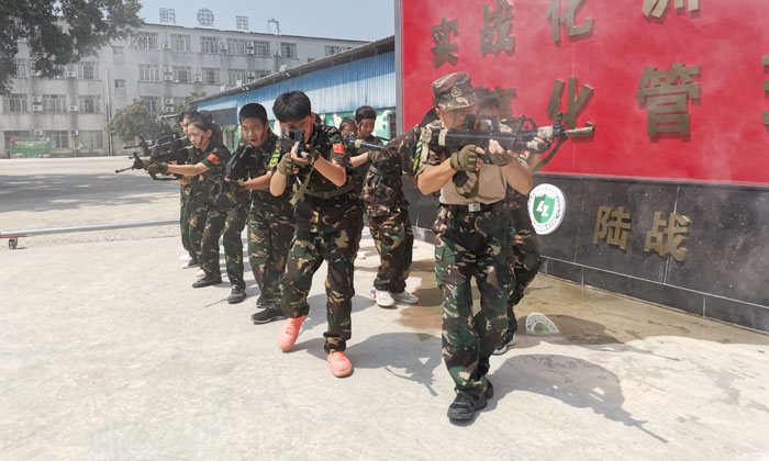 廣西亮劍軍旅夏令營師資