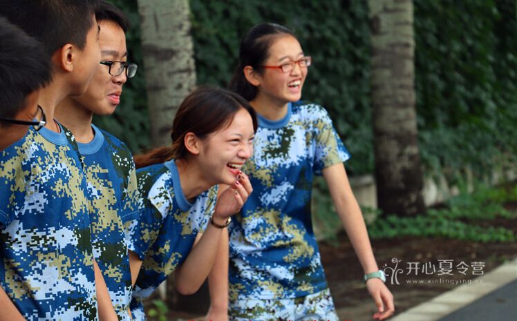 青少年軍事夏令營(yíng)