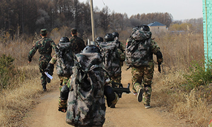 兵鋒教育軍事夏令營(yíng)
