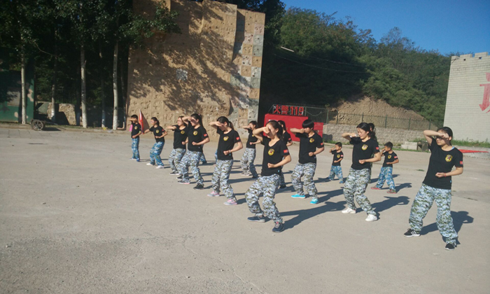 北京西點(diǎn)軍事夏令營
