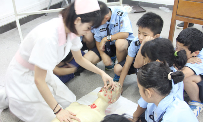 廣州青少年警訓(xùn)夏令營