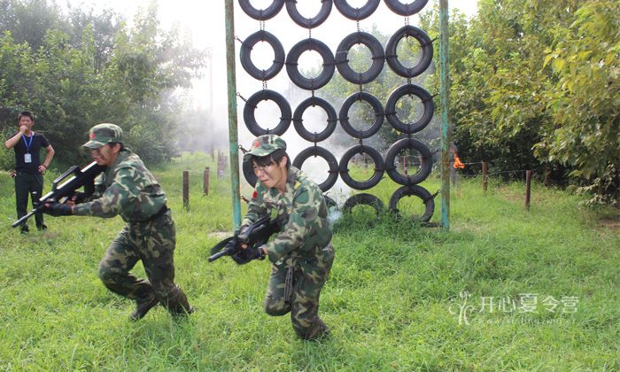 青少年軍事夏令營