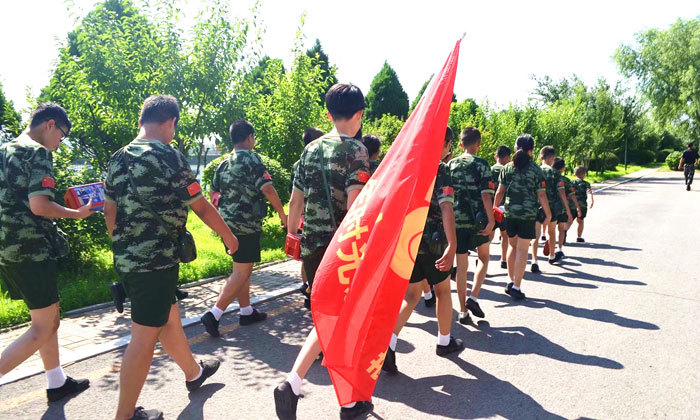 童年時光軍事夏令營