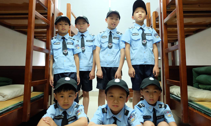 參加寧波新希望夏令營探索警察故事