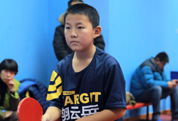 參加乒乓球夏令營提高青少年的五大能力