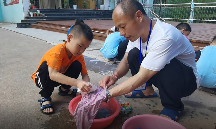 學習洗衣服