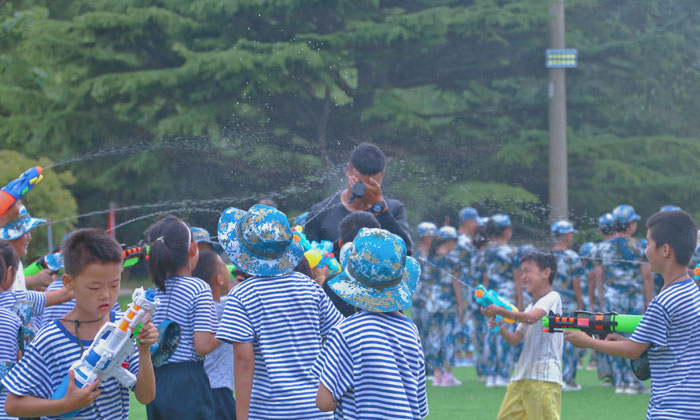 青島研學(xué)旅行夏令營保障措施.jpg