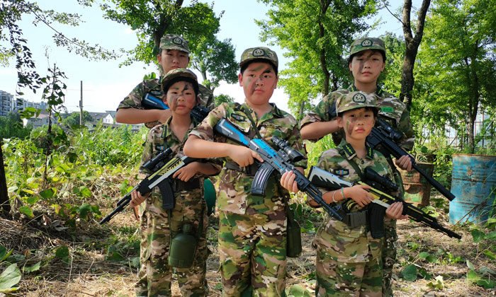 小戰(zhàn)神特訓(xùn)軍事夏令營安全保障