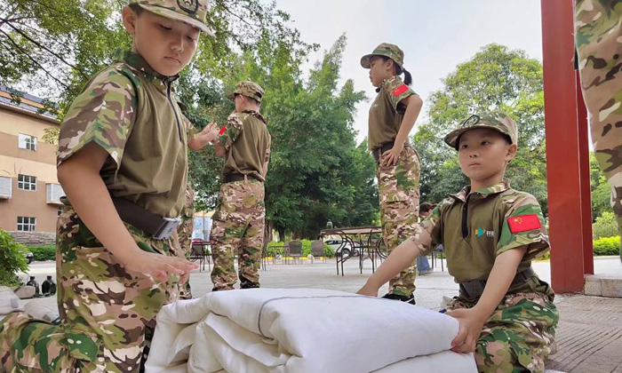 青島軍訓(xùn)夏令營(yíng)哪個(gè)機(jī)構(gòu)好