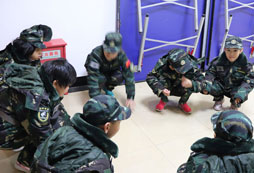 這個(gè)假期，青島軍事夏令營(yíng)帶你親身體驗(yàn)部隊(duì)生活！