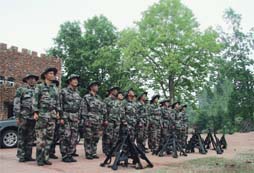 什么樣的孩子最適合參加青海軍事夏令營(yíng)