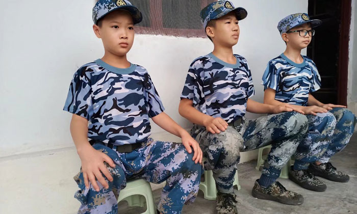 青少年軍事化夏令營(yíng)報(bào)名哪家好