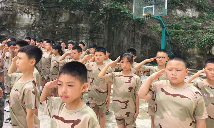 清遠(yuǎn)軍事夏令營好處