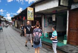 秦皇島中學(xué)生夏令營活動熱線是什么？