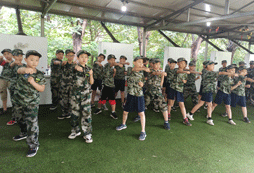 參加秦嶺軍事夏令營(yíng)給孩子帶來什么好處？