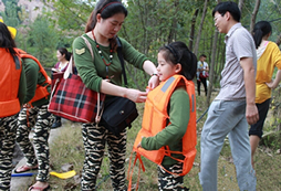  戶外親子夏令營讓青少年健康成長