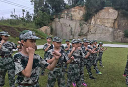參加晉江附近7天軍事夏令營讓孩子全面發(fā)展