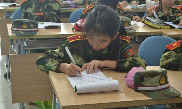 暑期國學(xué)營幫成就完美少年