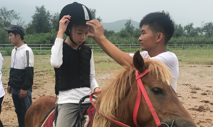 騎馬之前安全防護(hù)要做好