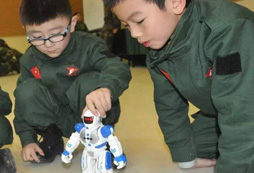 榮鷹少年趣味夏令營有哪些課程特色？