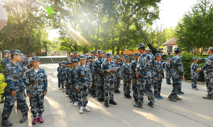 三亞軍事夏令營.gif