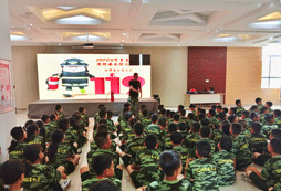 參加陜西軍事夏令營讓孩子獨立思考！