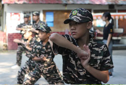 參加萊蕪軍事夏令營需要多少錢？