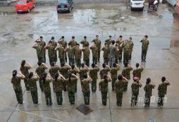 山東青島軍事夏令營的費(fèi)用是多少？